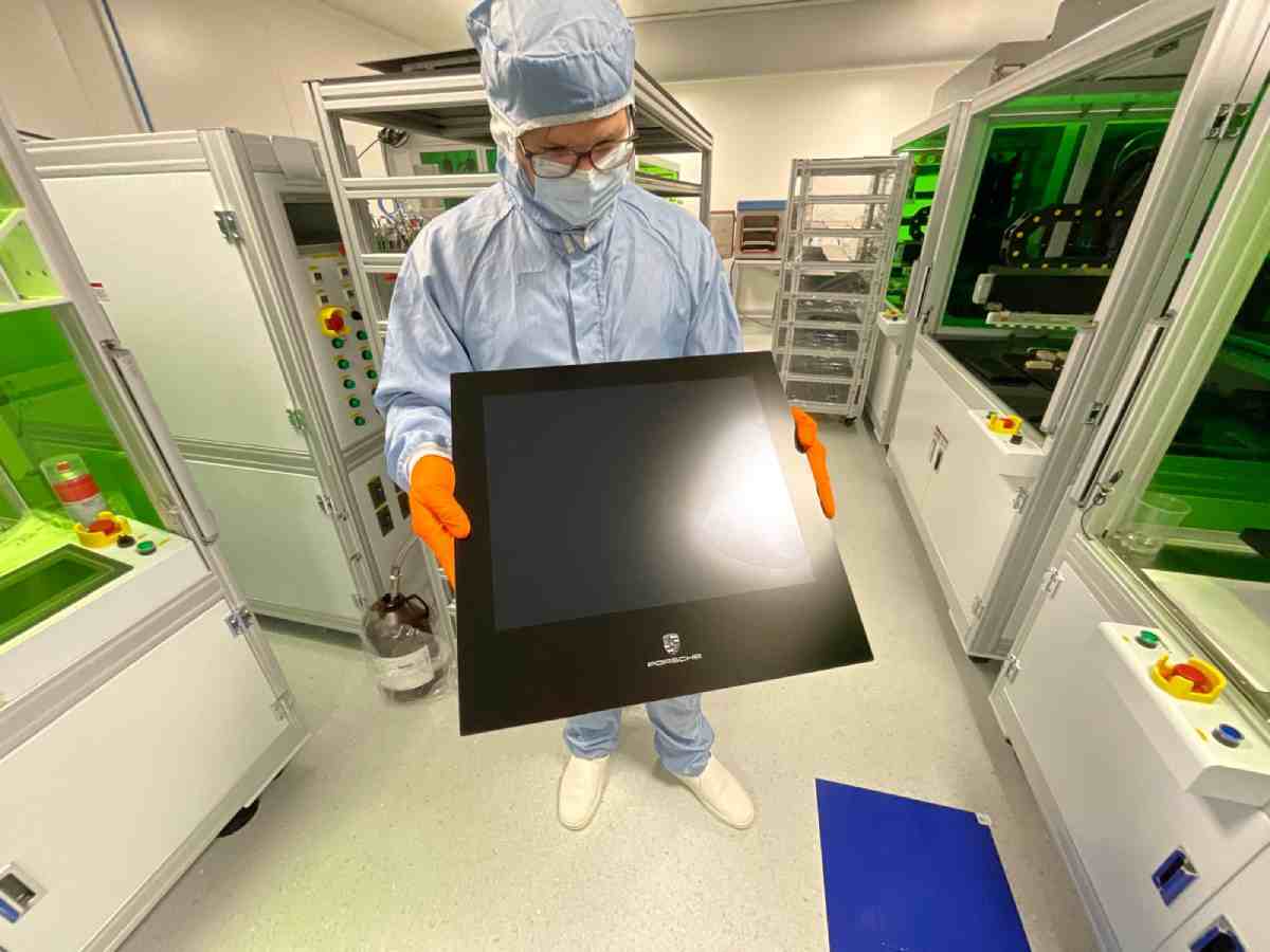 ISO-7 Reinraum – Touch-Lamination und Prozessanlagen