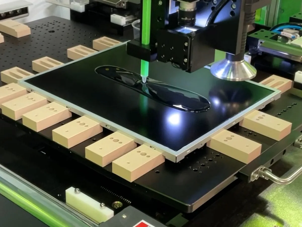 Kitting und Verdrahtung kompletter Elektronik-Einheiten